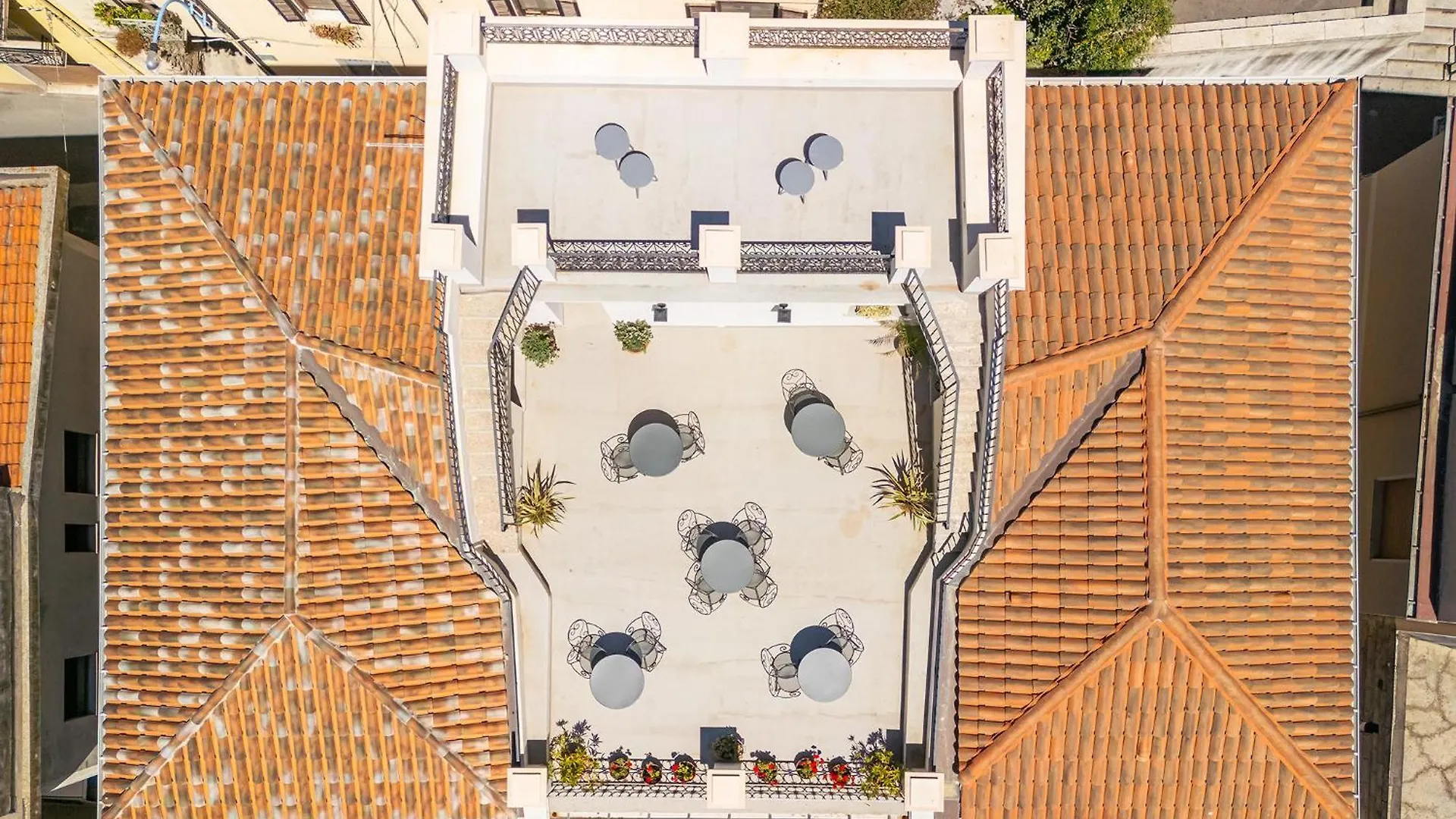Palazzo Cherchi Dorgali 0*,  Italy